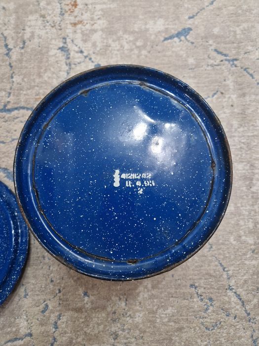 Ведро эмалированное с крышкой