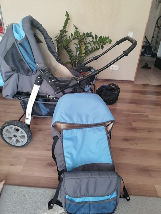 Детская коляска в отличном состоянии