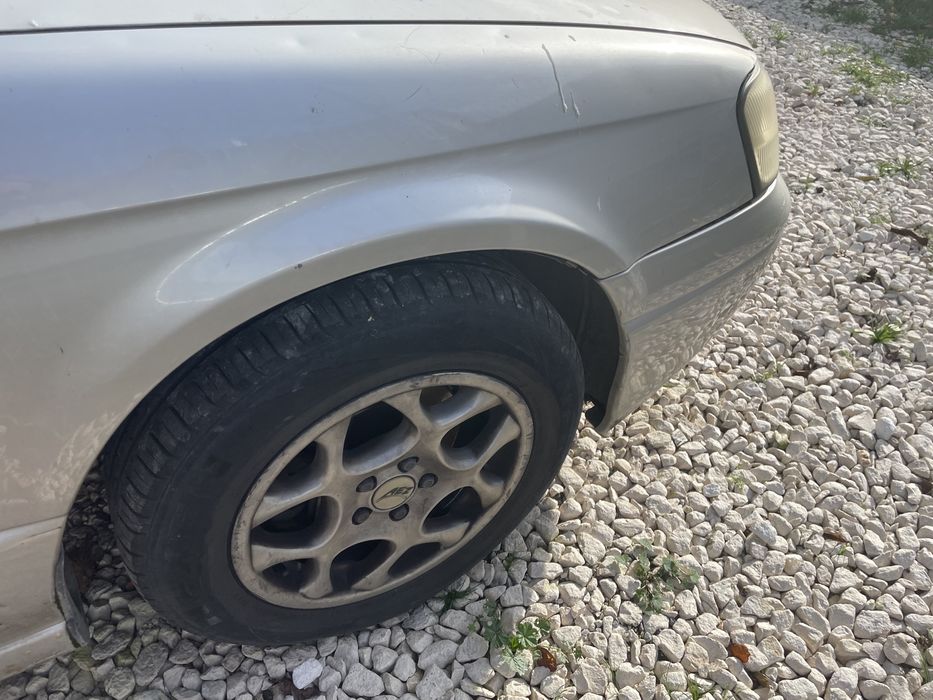 Subaru Legacy 2001 на части