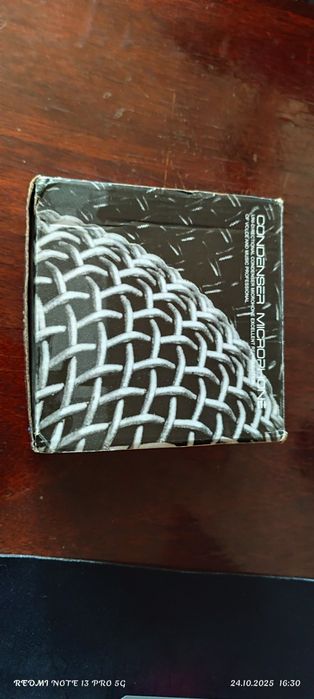 Канденсаторный микрофон студия