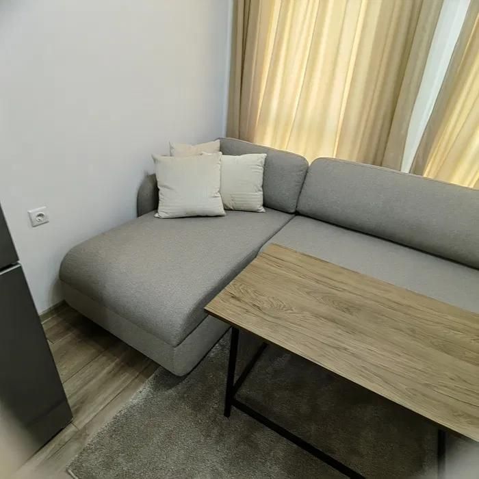 Дава се под наем Двустаен апартамент в Пловдив, Остромила - 58 кв.м за 450 € - Снимка #1