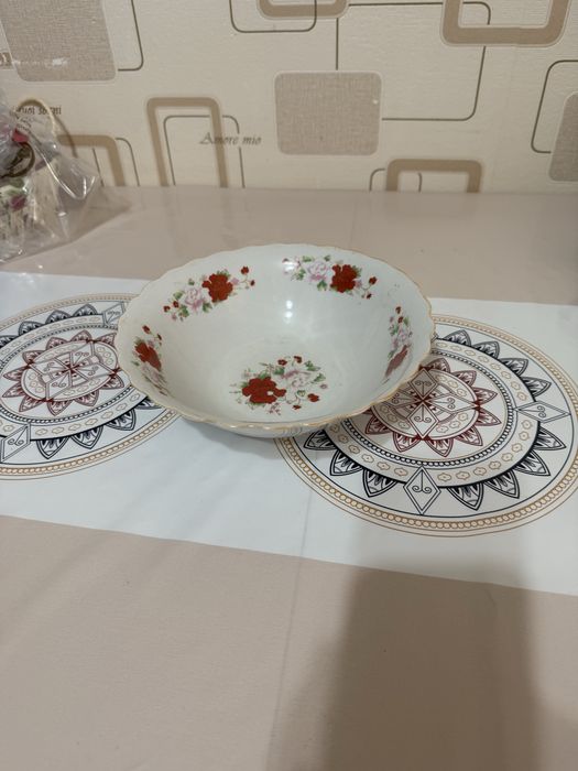 Продам столовую посуду