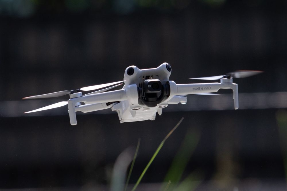 Drona Dji mini 4 pro 4k 60fps , doua baterii si accesorii