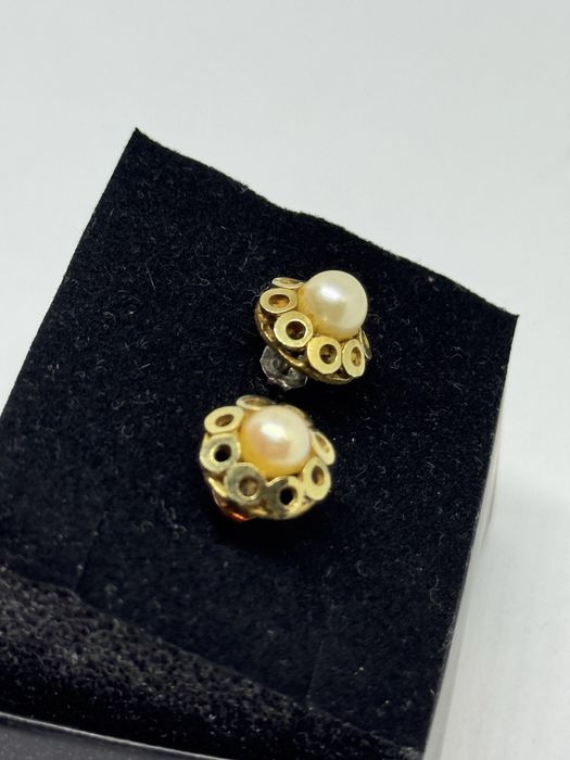 златни дамски обеци с перли 2.72гр 14к 585