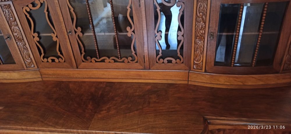 Реставрация на мебели и дърворезба