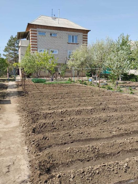 Срочно продам 3 эт. коттедж