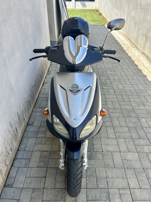Vând sau schimb scuter Benelli Înmatriculat