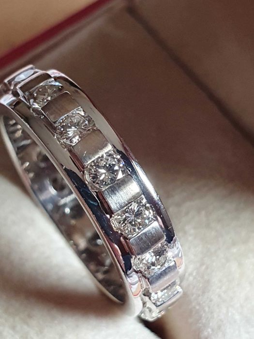 Extravaganta eleganta Eternity Memory aur 18k diamante naturale 1.8ct