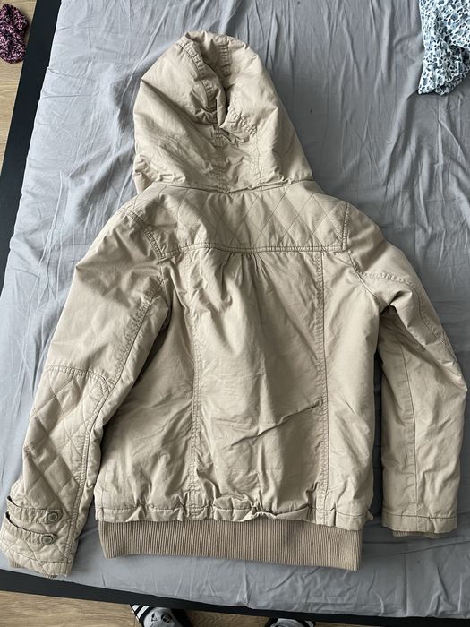 Geaca bej imblanita Clockhouse Marime XL