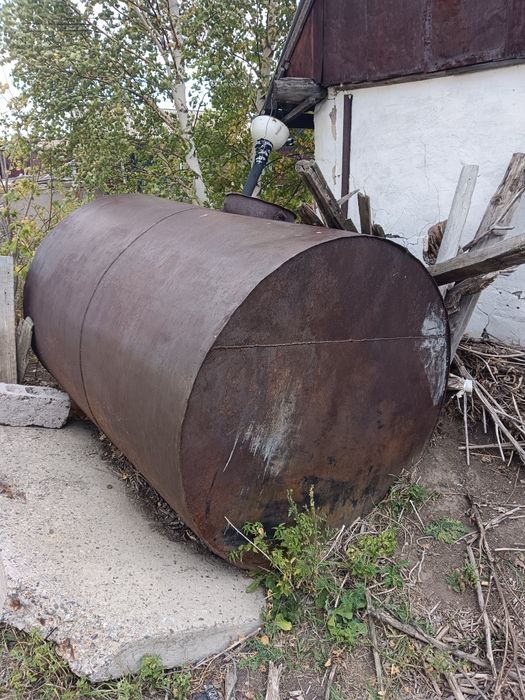 Продам бочку цистерну самовывоз из деревни