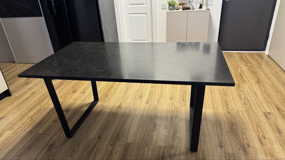 Masă de bucatarie/living