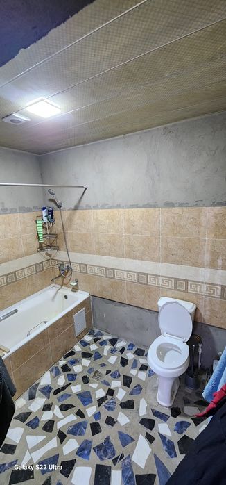 Срочна Назарбек Обод махалла  текстил 6 сотих шинамгина ховли сотилади