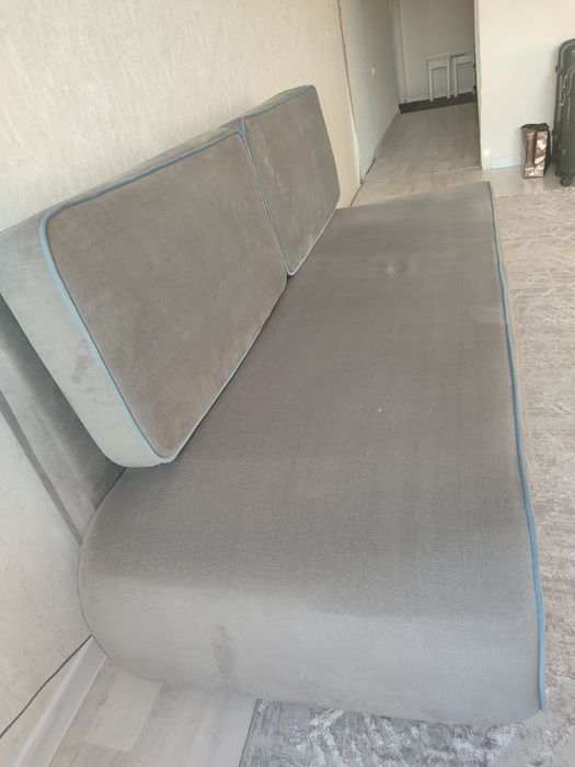 Продаю диван в отличном состоянии