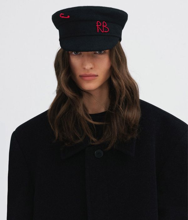 Дамски шапки Ruslan Baginskiy