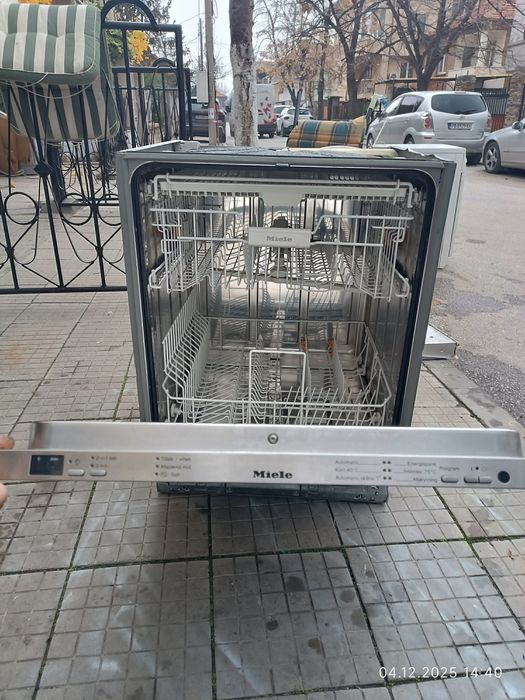 Съдомиялна за пълно вграждане miele