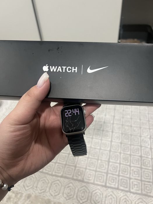 Apple Watch 7 Series by Nike