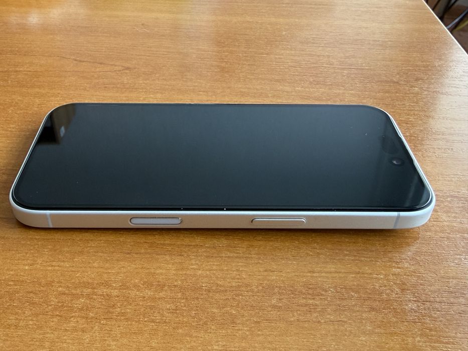 Iphone 16/256 silver с гарантией