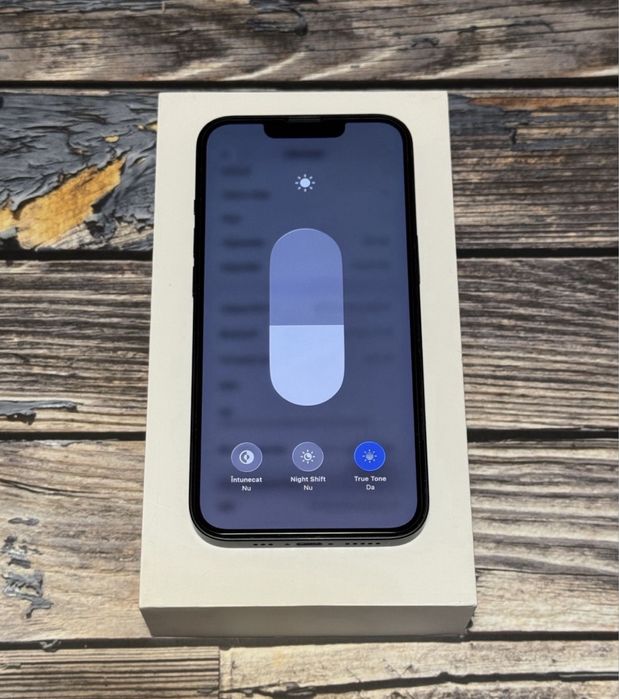 iPhone 13 • 256 GB • 94% Bateria