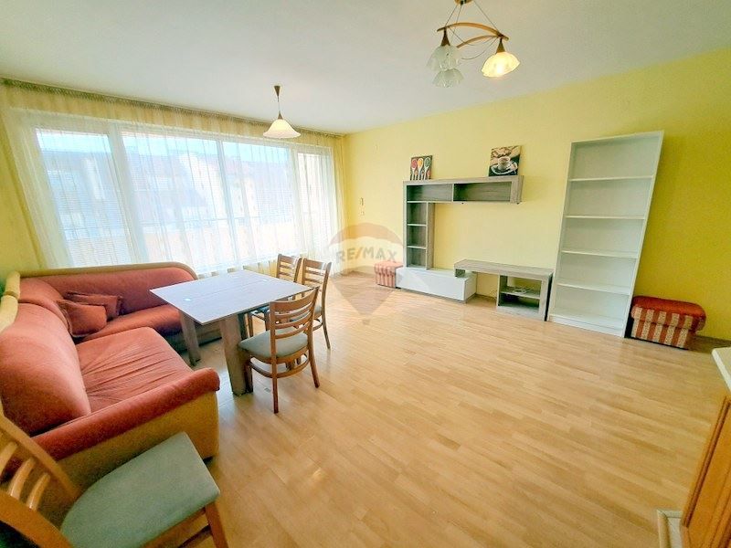 Дава се под наем Тристаен апартамент в Варна, Възраждане 1 - 85 кв.м за 459 € - Снимка #2