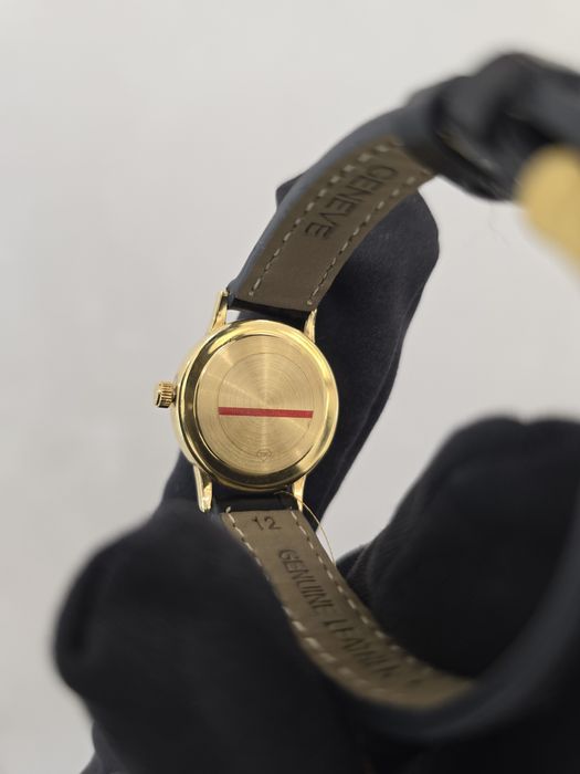 Продам Золотые часы Geneva 750 пробы Баку
750 пробы
Диаметр: 24мм