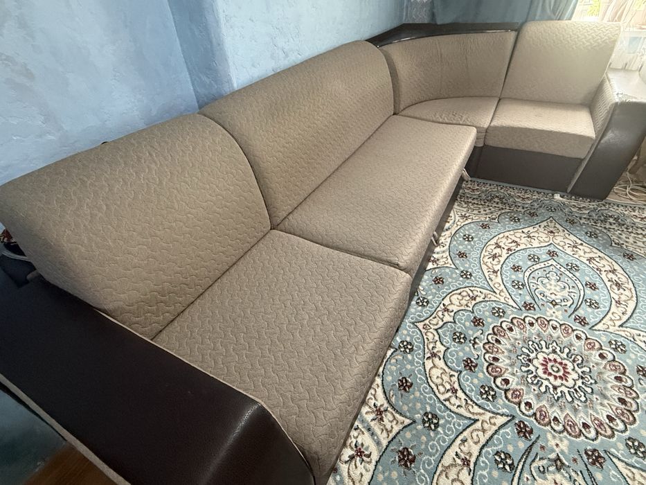 Продам диван с креслом