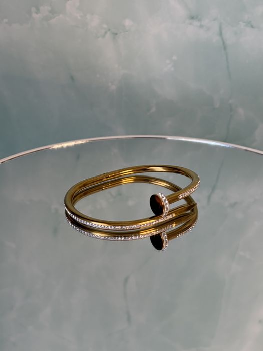 Дамски гривни различни модели