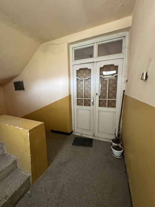 Продава се Тристаен апартамент в Бургас, Възраждане - 77 кв.м за 1949 €/кв.м - Снимка #1