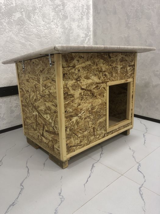 Будка ручной работы — тепло, сухо и надёжно!