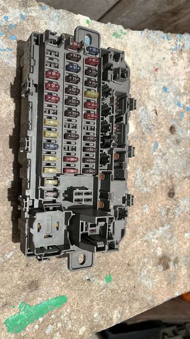 Блок предохранителей Хонда