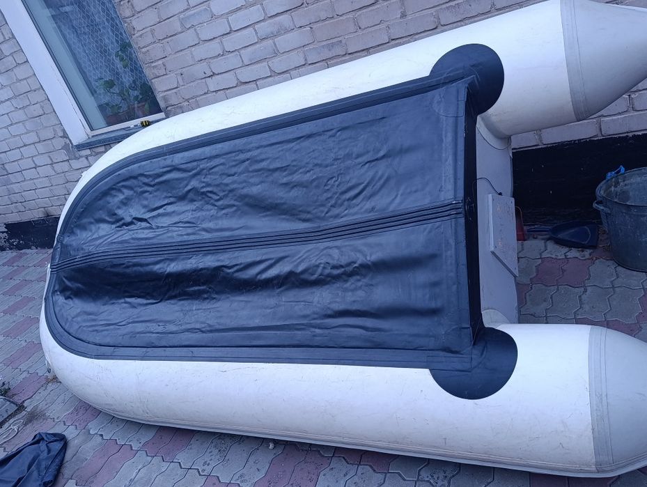 Продам лодку с мотором