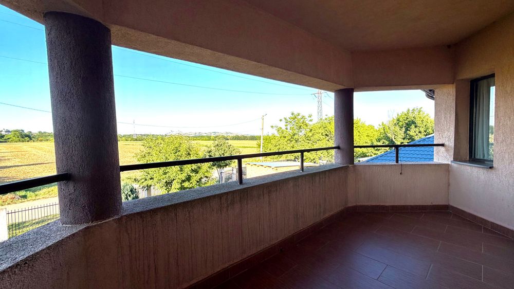 Casă de vânzare