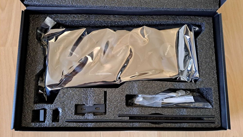 Gigabyte RTX 5070 TI WINDFORCE SFF 16G DDR7 sigilata, garantie 36 luni