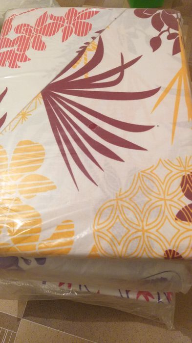 Постельное белье, полотенца