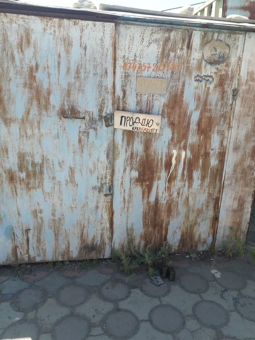 Трёх-тонник контейнер