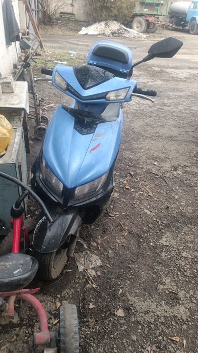 Мопед м8 скутер на ходу