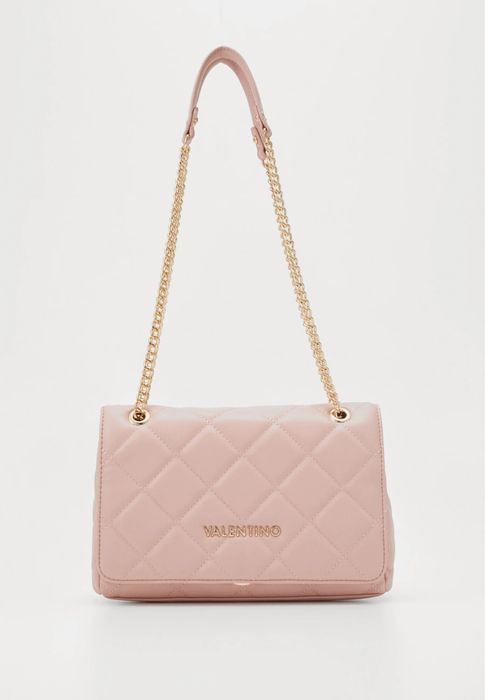 Сумка бренда Valentino