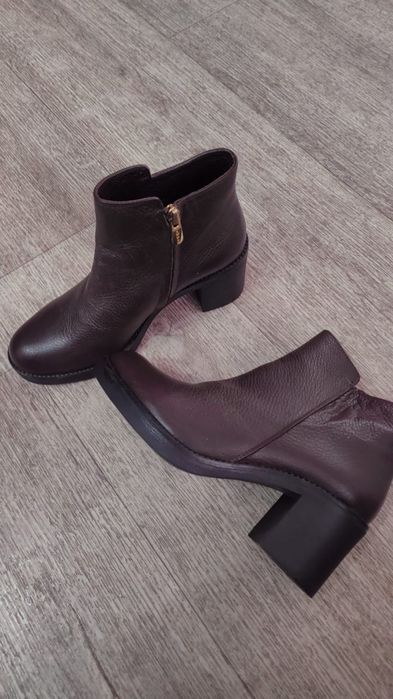 Ботинки  демесезон новые 36 размер