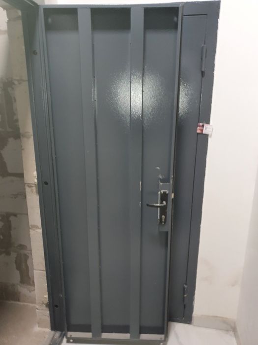 Дверь металлическая