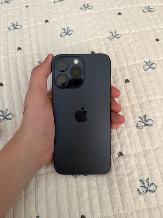 Продам Iphone 15 Pro Max 512gb