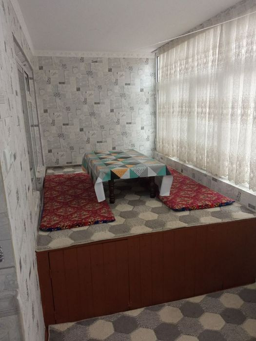 3 xonali kv sotiladi.