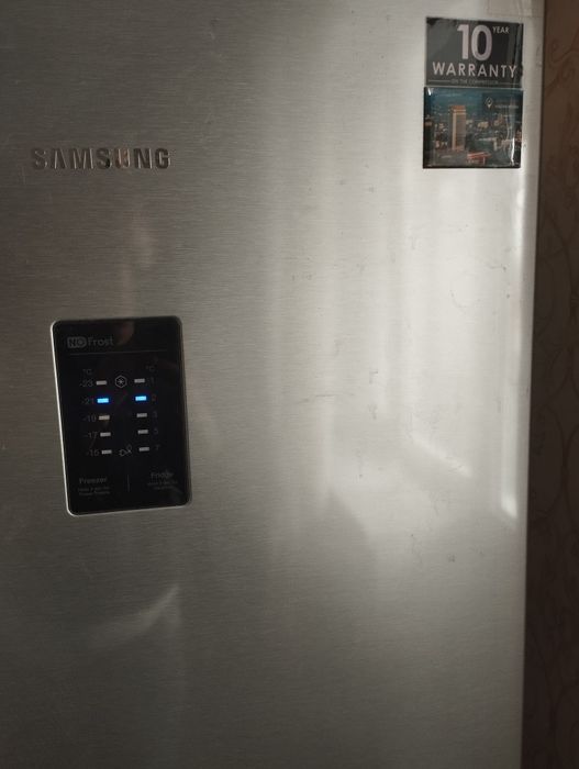 холодильник Samsung