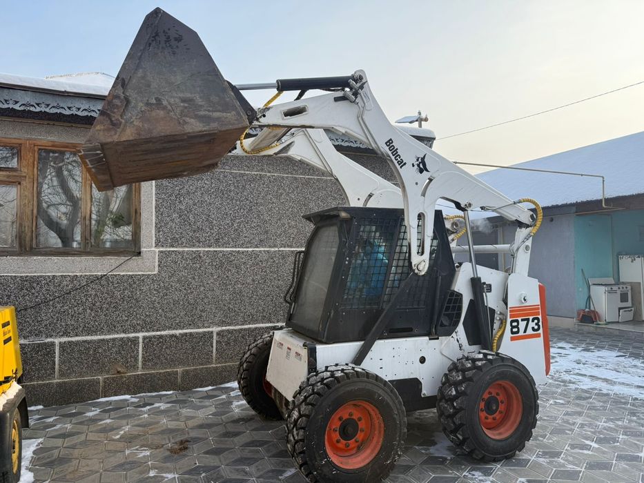 Услуги мини погрузчика (Bobcat)