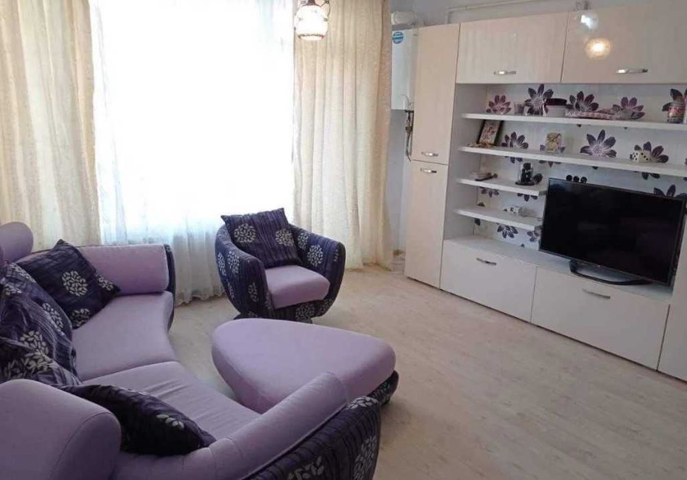 Дава се под наем Двустаен апартамент в Пловдив, Изгрев - 59 кв.м за 219.3 € - Снимка #1