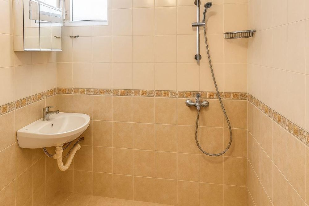 Етаж от къща в район извън Варна!