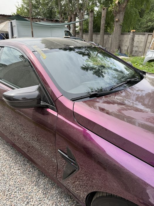 Лобовое стекло на BMW M8 G16