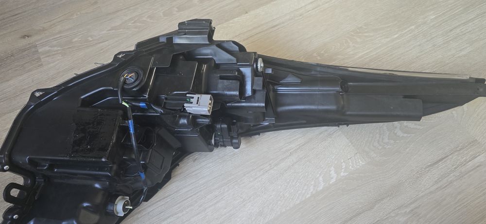 Far full led partea stanga toyota c-hr