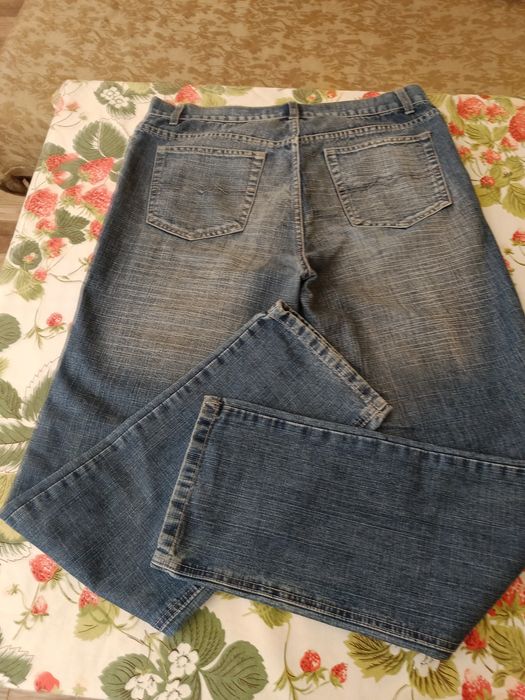 Продавам мъжки дънки