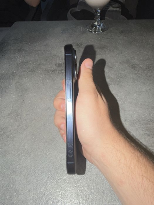 Vand iphone 15 pro 128 gb impecabil fara socuri