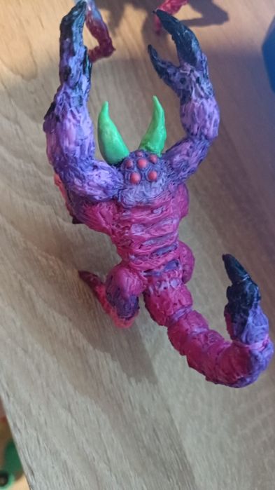 Vând figurine handmade din plastic