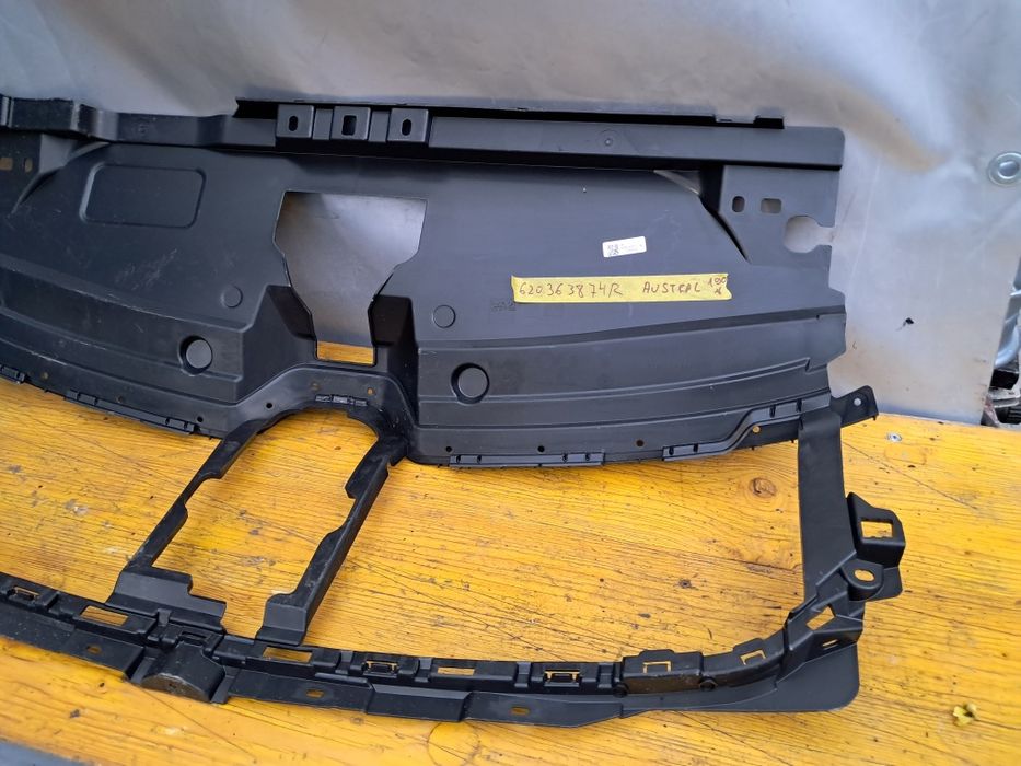 Грил решетка панел Renault Austral